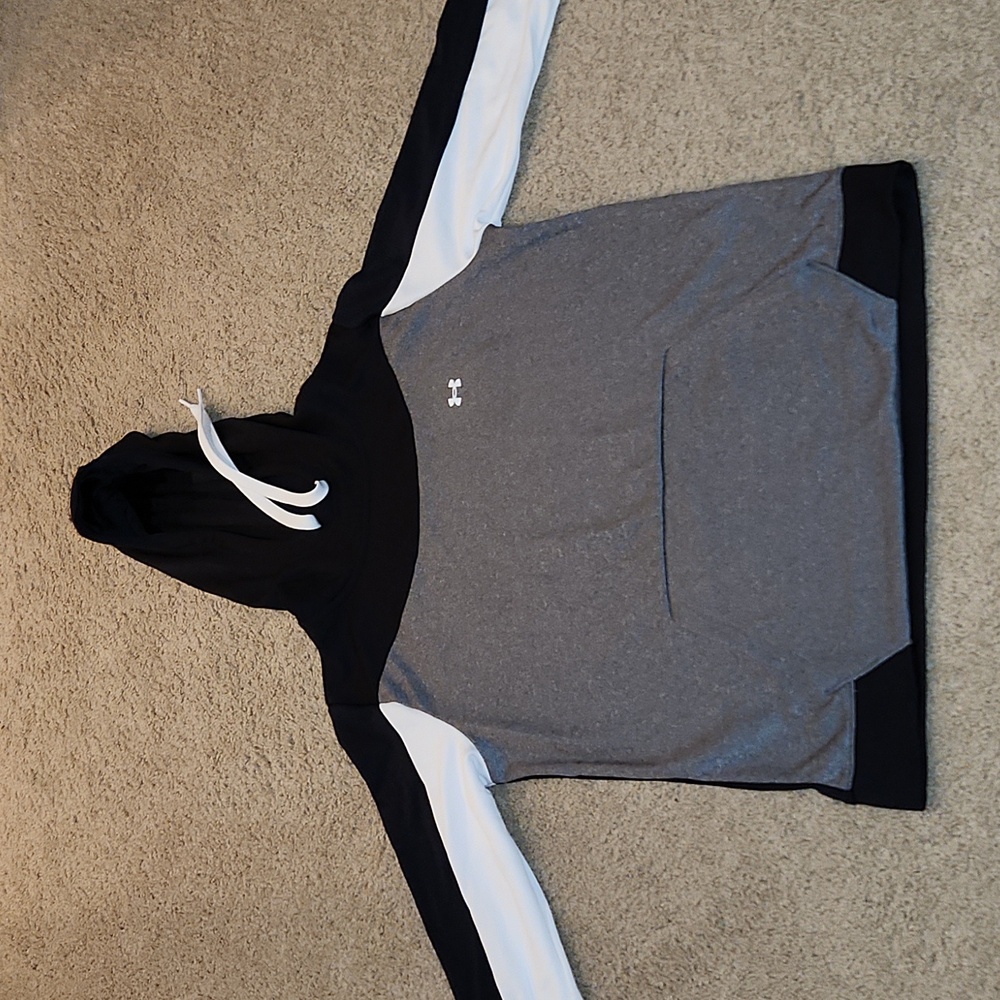 New Under Armour Hooded Sweater